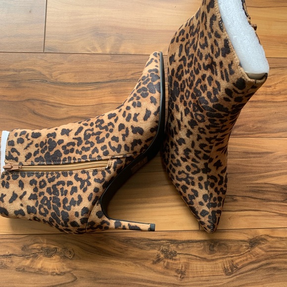 Leopard print Print heeled booties 9 - Picture 6 of 7